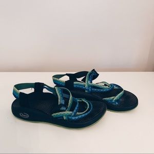 Women’s Patterned Chacos Size 8